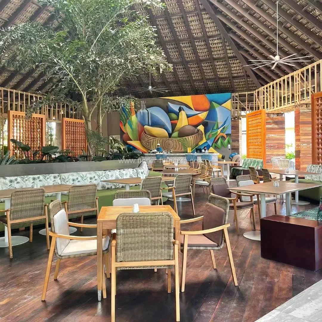 Carcasă de hotel din Maldive