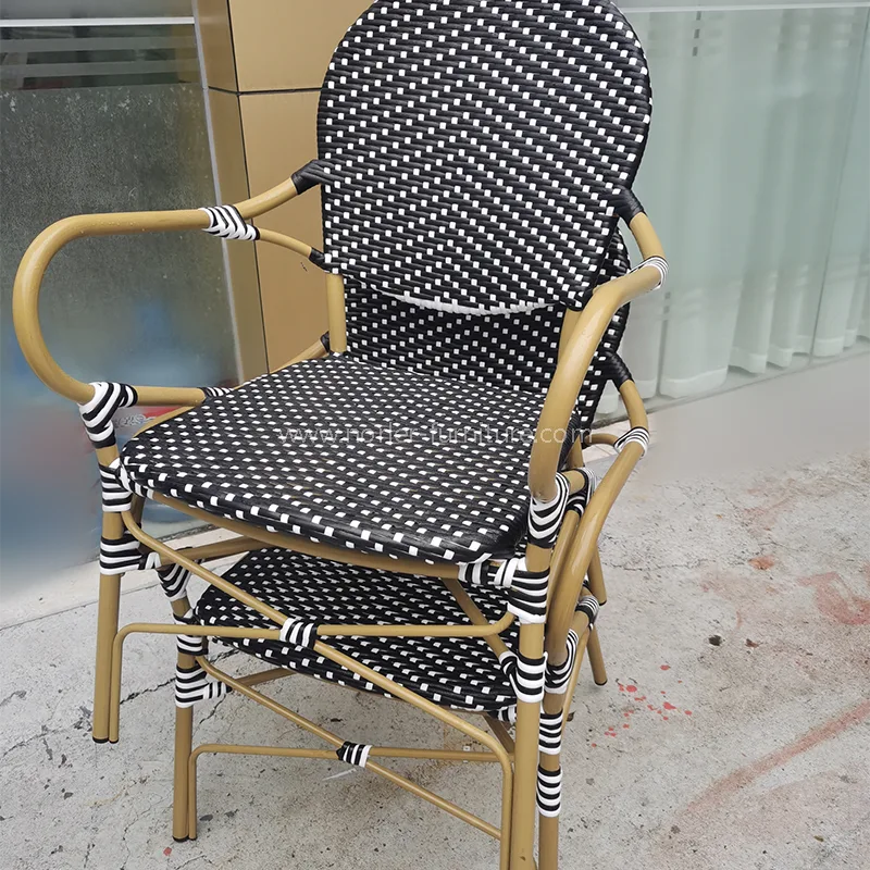 Set de mese moderne rezistente la apă din aluminiu pe Rattan