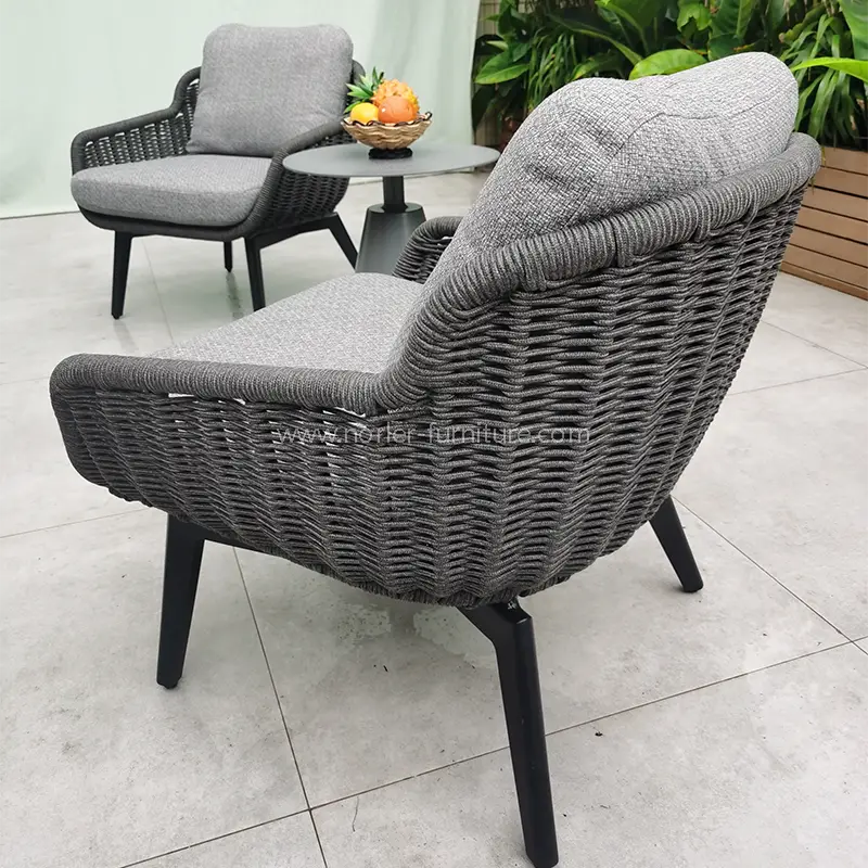 Masă și scaune de frânghie cu balcon în aer liber