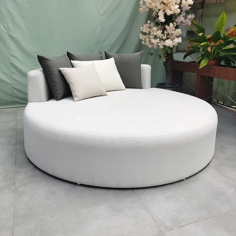 Mobilier exterior impermeabil